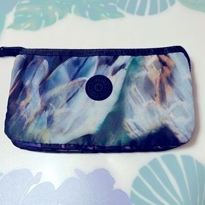 Kipling Creativity Large Pouch Printed (blue/grayish). In very good condition!